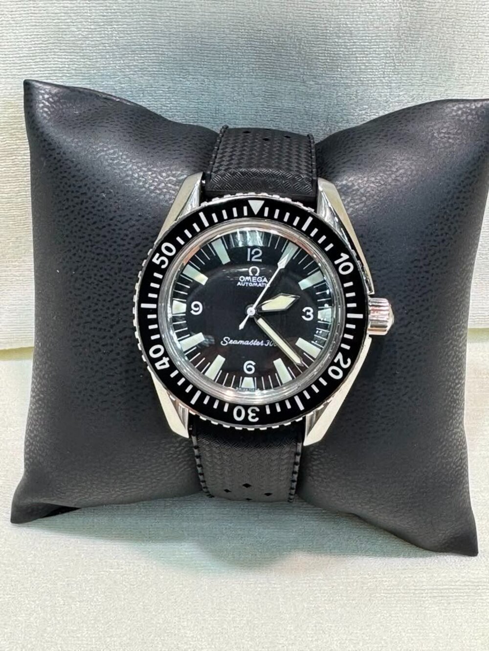 Vintage Omega Seamaster 300 Watch 42mm